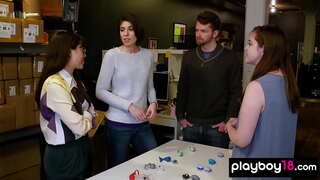 Amatør firkant fuck med pik sulten MILFS husmødre