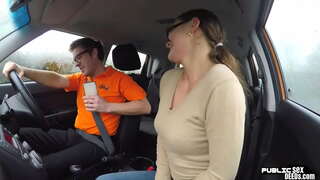 Europese babe geneukt van achter door haar weg leraar