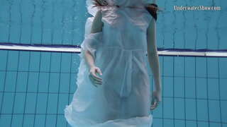 Zemūdens pasaules kails babes