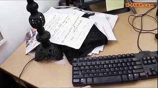 Хийцгээ гэрээ хийсэн нь халуун бизнес эмэгтэй түүний хувьд мөнгө байхгүй