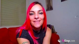 ���្ញុំ Sarita,ហើយខ្ញុំនឹងធ្វើការខ្ញុំបំបៅកូនដោយដៃ/FOOTJOB គាត់នឹងមិនភ្លេច។។។