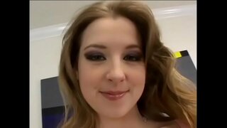 Sexy babe s čebulo rit ljubi, da je zanič petelin in dobi zajebal doggystyle